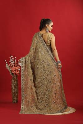 brown georgette saree with embroidery pallu & border 4