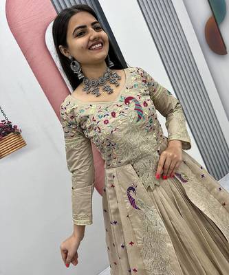 Cream Vichitra Silk Heavy Thread Sequins Work Lehenga Set 5