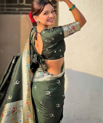 chandrakor paithani silk blend banarasi zari woven saree 4