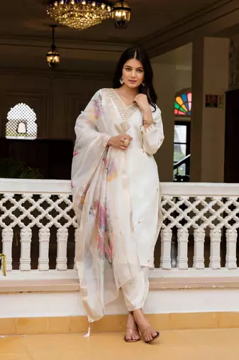  Viscose Chanderi Embroidery Work Straight Kurta Pant and Dupatta Set