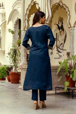  Viscose Chanderi Thread Work Straight Kurta Pant and Dupatta Set 4