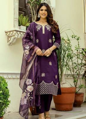  Viscose Chanderi Thread Work Straight Kurta Pant and Dupatta Set 1