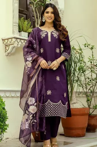 Women's Beautiful Viscose Chanderi Fabric Thread Work Straight Kurta Pant and Dupatta Set