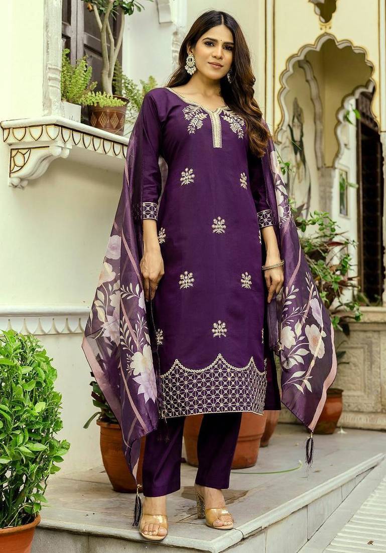 Women's Beautiful Viscose Chanderi Fabric Thread Work Straight Kurta Pant and Dupatta Set