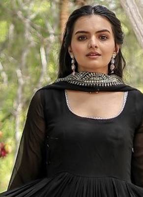 Black Faux Blooming Zari & Sequins Embroidered Readymade Gown with Dupatta 4