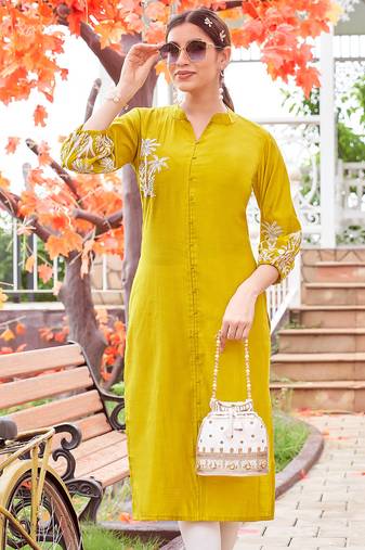 Women Embroidered & Rayon Straight Kurti