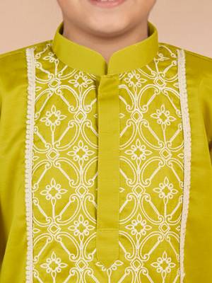 green satin kurta set  2