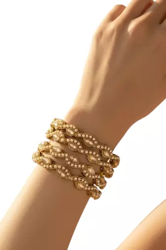 Set of 4 victorian style wave design bangles