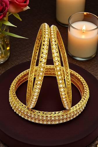 Set of 4 gold plated sleek moti bangle set