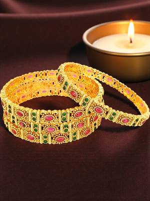 Gold plated set of 4 kemp stone bangle set 1