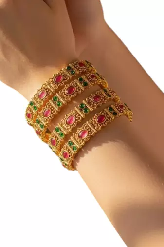 Gold plated set of 4 kemp stone bangle set