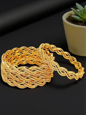 Gold plated set of 4 braided bangle set 1