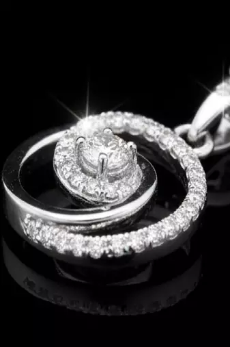 Pure 925 silver spiral moissanite pendant for women