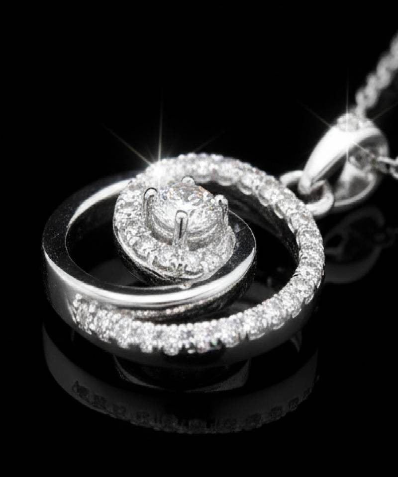 Pure 925 silver spiral moissanite pendant for women