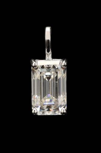 Pure 925 silver solitaire emerald cut moissanite pendant for women
