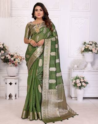 Green weaving soft organza saree with blouse 2