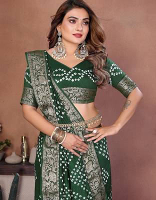 green handmade bhandhej viscos silk blend saree with blouse 4