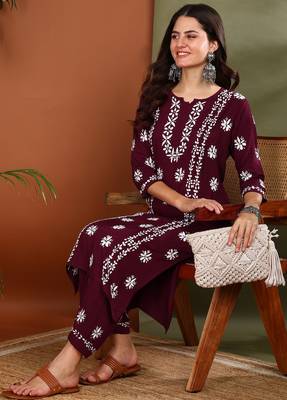ethnic motif embroidered handcrafted lucknowi chikankari kurta & palazzo set for women 4