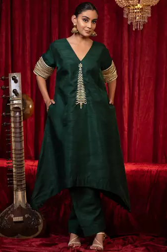 Green v-neck zari kurta with lace detail, side pocket & plazzo set