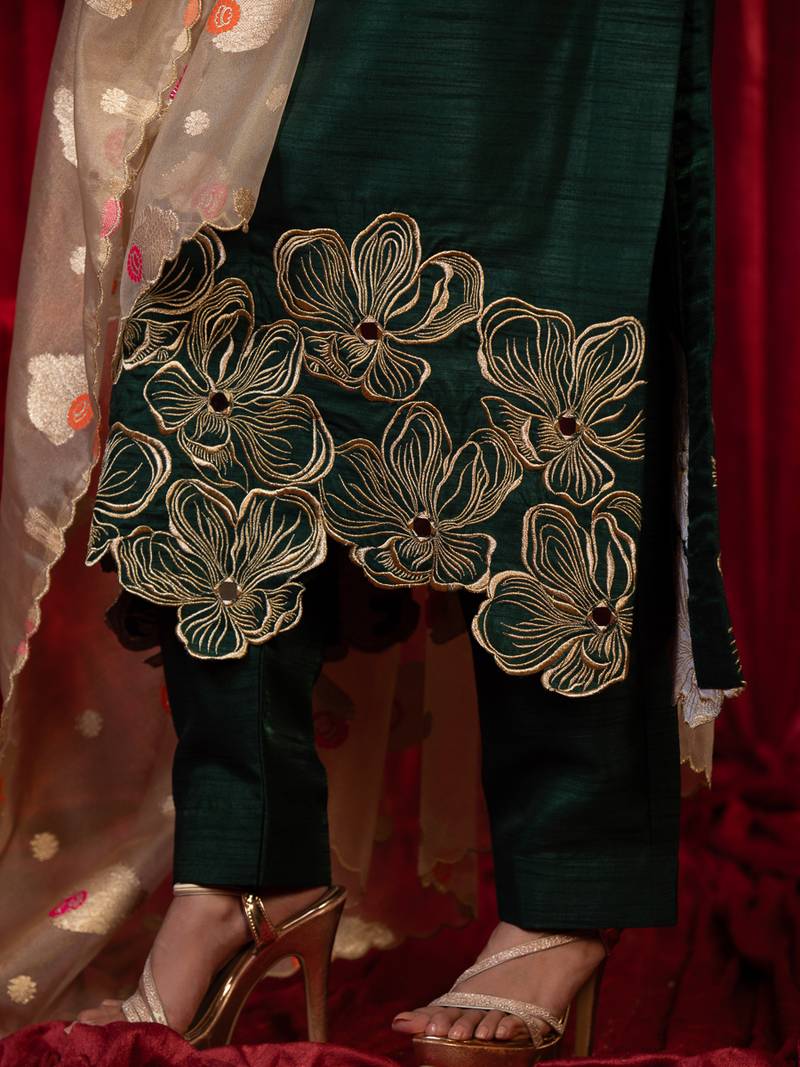 Green zari embroidered raw silk kurta plazzo & dupatta set