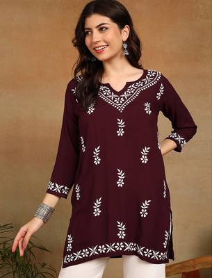 women ethnic motifs hand embroidered v-neck chikankari liva straight kurti 1