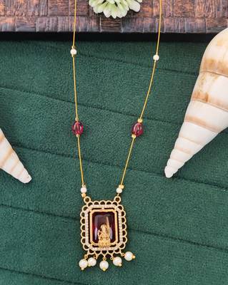 Temple style goddess pendant with red stone and pearls 1