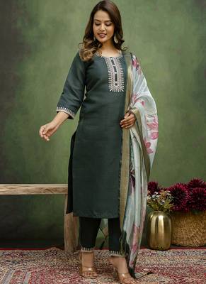 Cotton blend dark green casual wear embroidery work kurta set 1