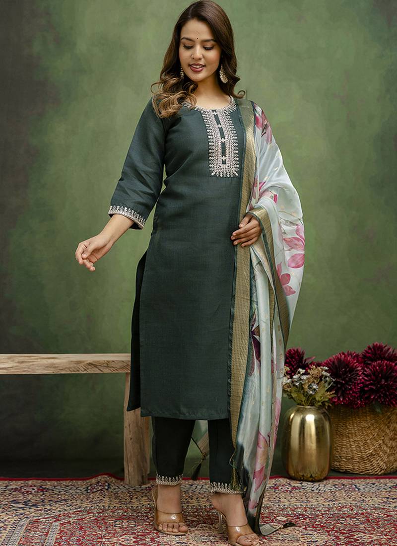 Cotton blend dark green casual wear embroidery work kurta set