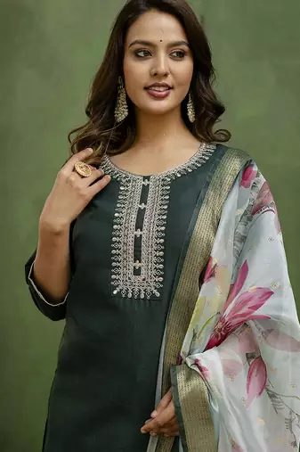 Cotton blend dark green casual wear embroidery work kurta set