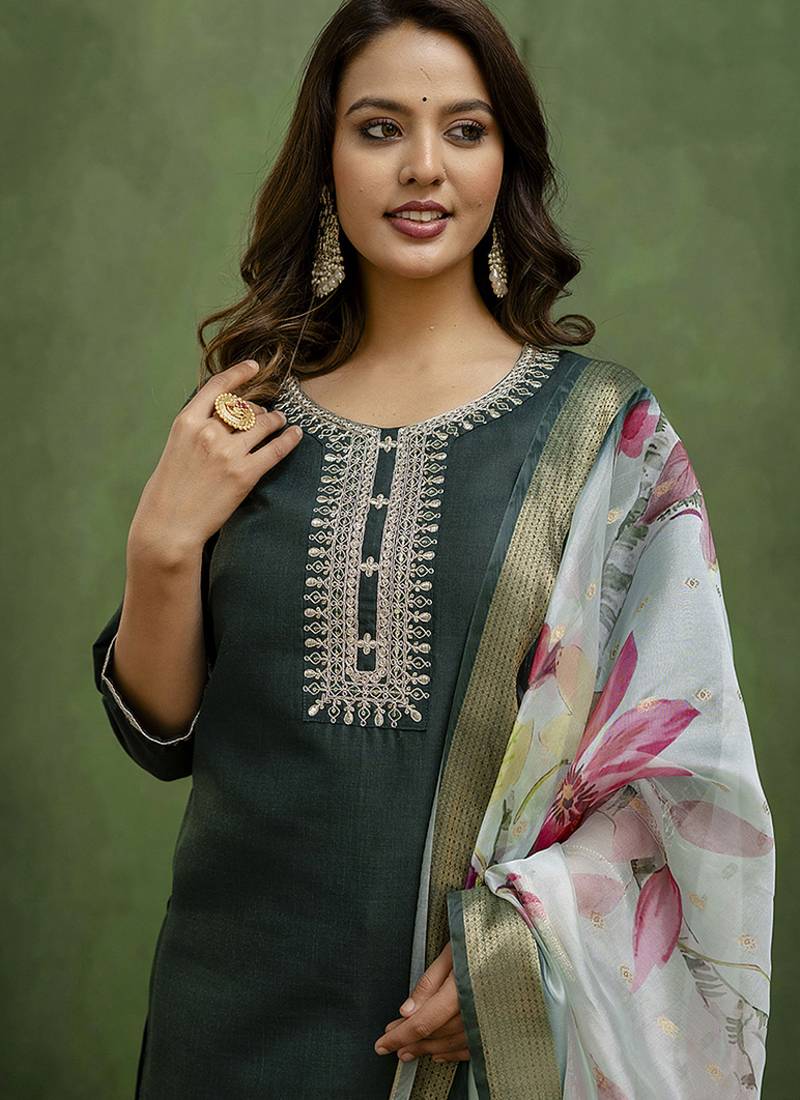 Cotton blend dark green casual wear embroidery work kurta set