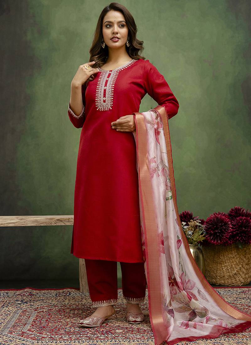 Cotton blend red casual wear embroidery work kurta set