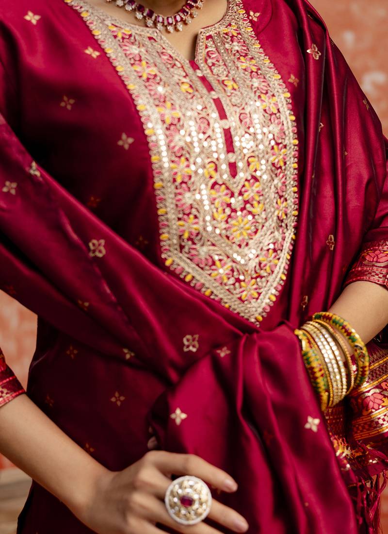 Cotton silk blend red casual wear embroidery work kurta set