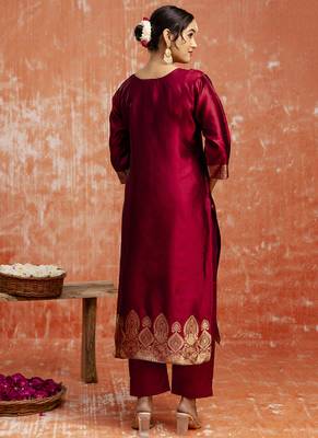 Cotton silk blend red party wear zari work kurta set 4