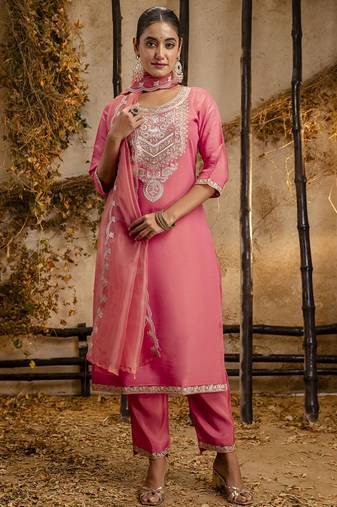 Silk blend pink party wear embroidery work kurta set