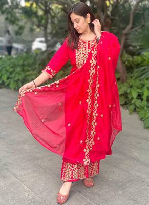 Silk blend pink party wear embroidery work kurta set 1