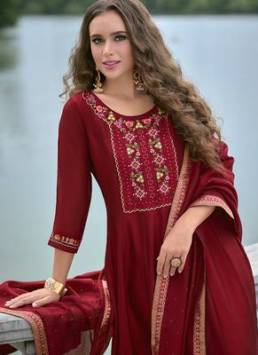Vichitra silk red party wear embroidery work kurta set 3