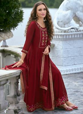 Vichitra silk red party wear embroidery work kurta set 1