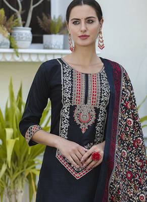 Silk blend black ocassional wear embroidery work kurta set 2
