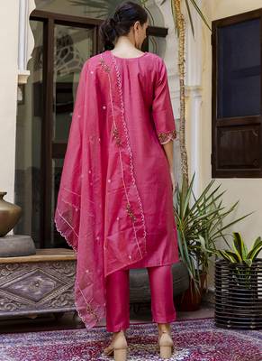 Viscose roman silk pink casual wear embroidery work kurta set 4