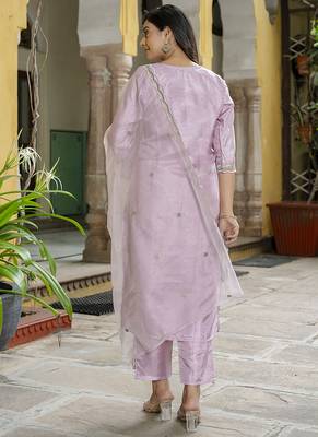 Silk blend baby pink casual wear embroidery work kurta set 4