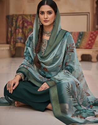 Green coding sequence embroidered kurta with trouser & dupatta 4