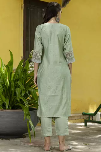 Silk blend pista casual wear embroidery work kurta set