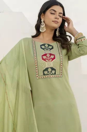 Cotton blend pista casual wear embroidery work kurta set
