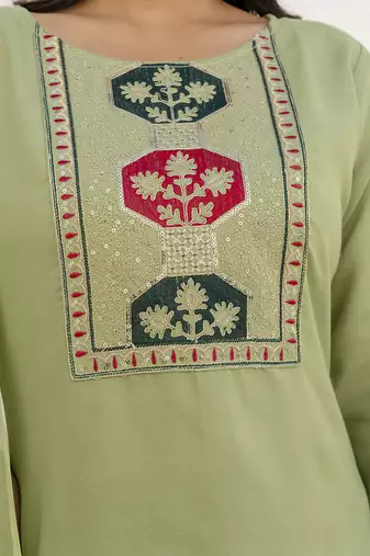 Cotton blend pista casual wear embroidery work kurta set