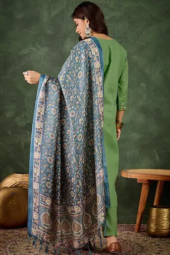 Cotton blend pista casual wear embroidery work kurta set