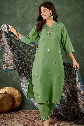 Cotton blend pista casual wear embroidery work kurta set