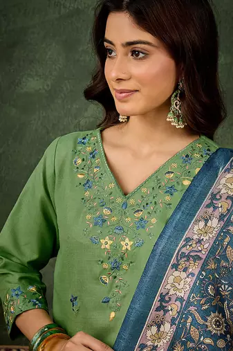 Cotton blend pista casual wear embroidery work kurta set