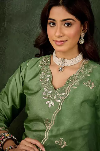 Silk blend pista casual wear embroidery work kurta set