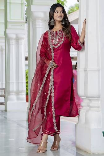 Silk blend red casual wear embroidery work kurta set