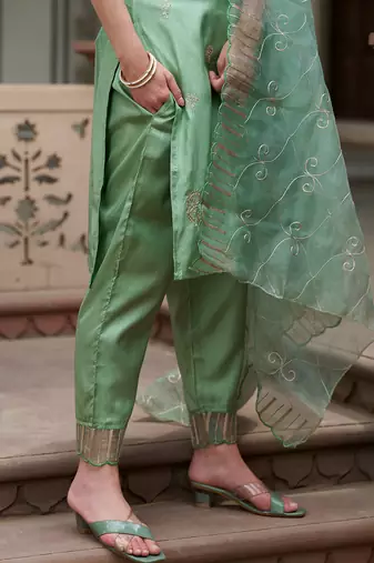 Silk blend pista casual wear embroidery work kurta set